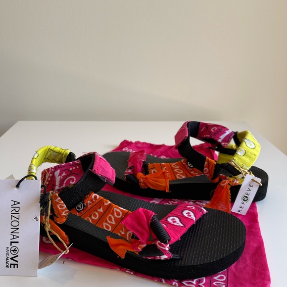 NEW Arizona Love Trekky Bandana Sandal - Picture 2 of 9